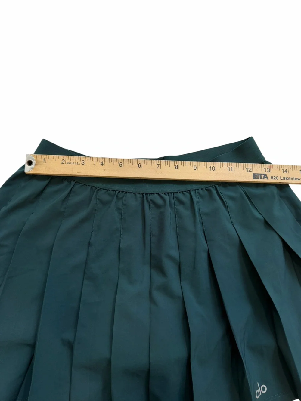 Alo Yoga women’s Pleated Tennis Skort in Midnight Green no size tag est. Sz S